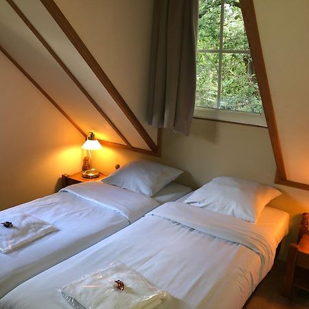 'T Eekhoornnest Villa ซูสท์ ภายนอก รูปภาพ