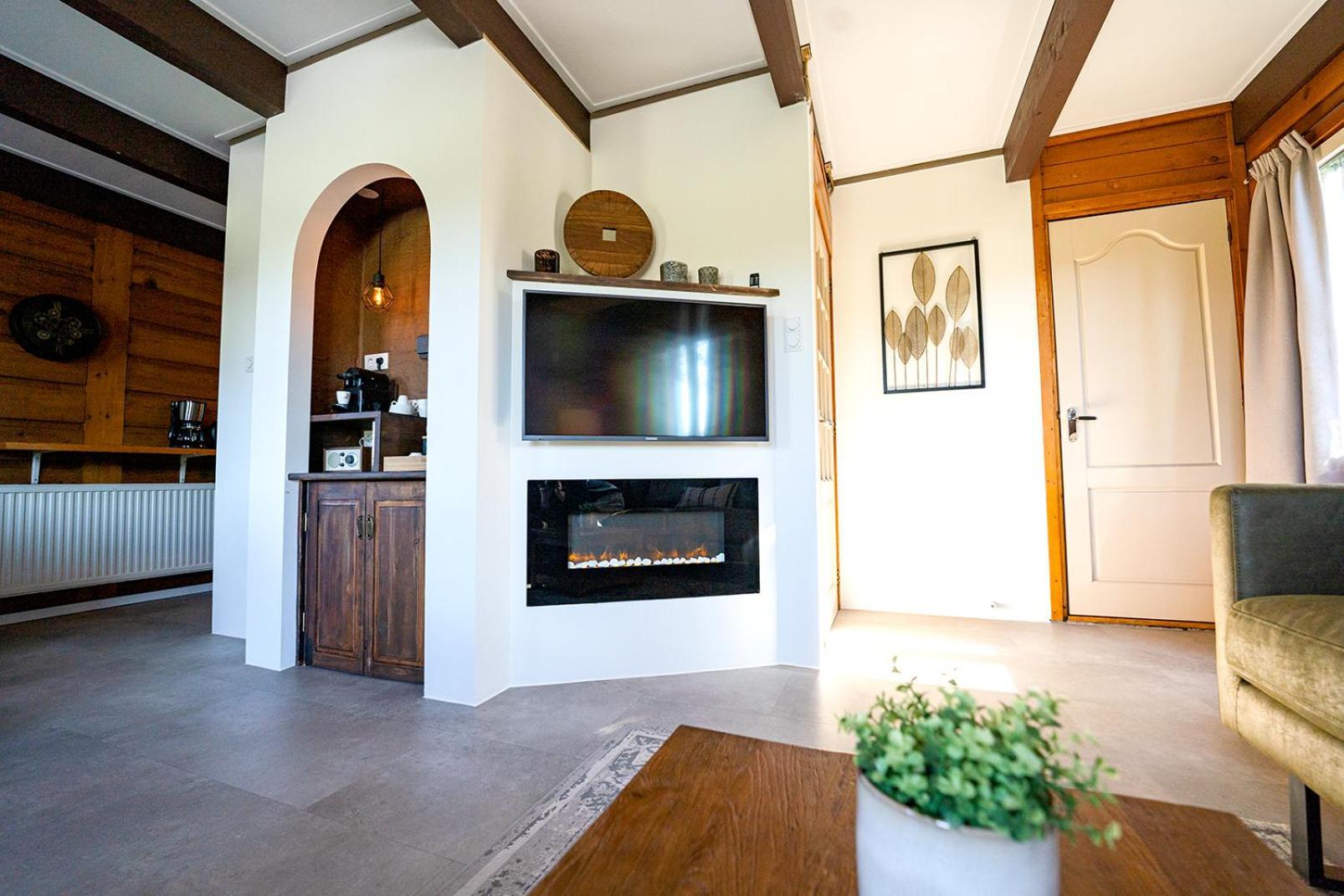 'T Eekhoornnest Villa ซูสท์ ภายนอก รูปภาพ