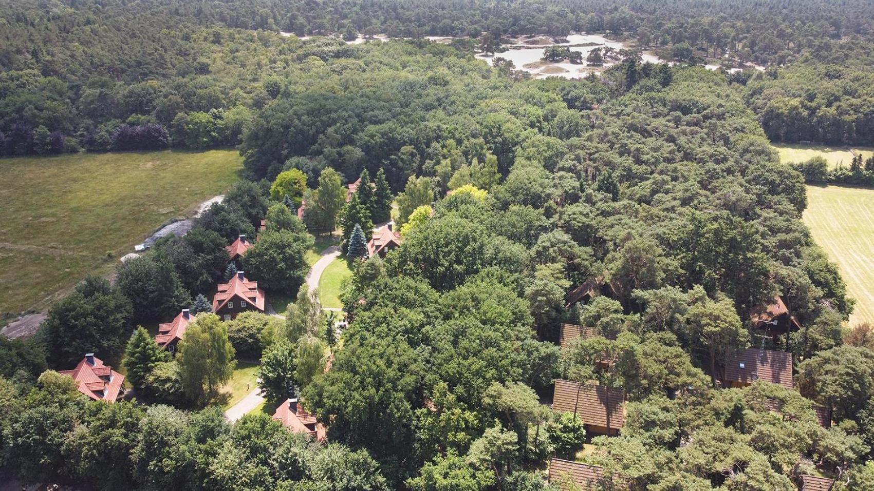 'T Eekhoornnest Villa ซูสท์ ภายนอก รูปภาพ